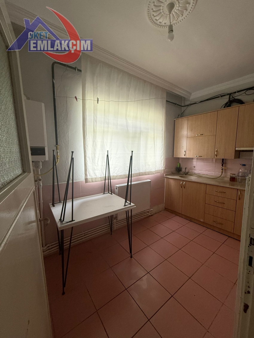 KIŞLA MEVKİNDE İŞÇİLER İÇİN UYGUN KİRALIK BİNA