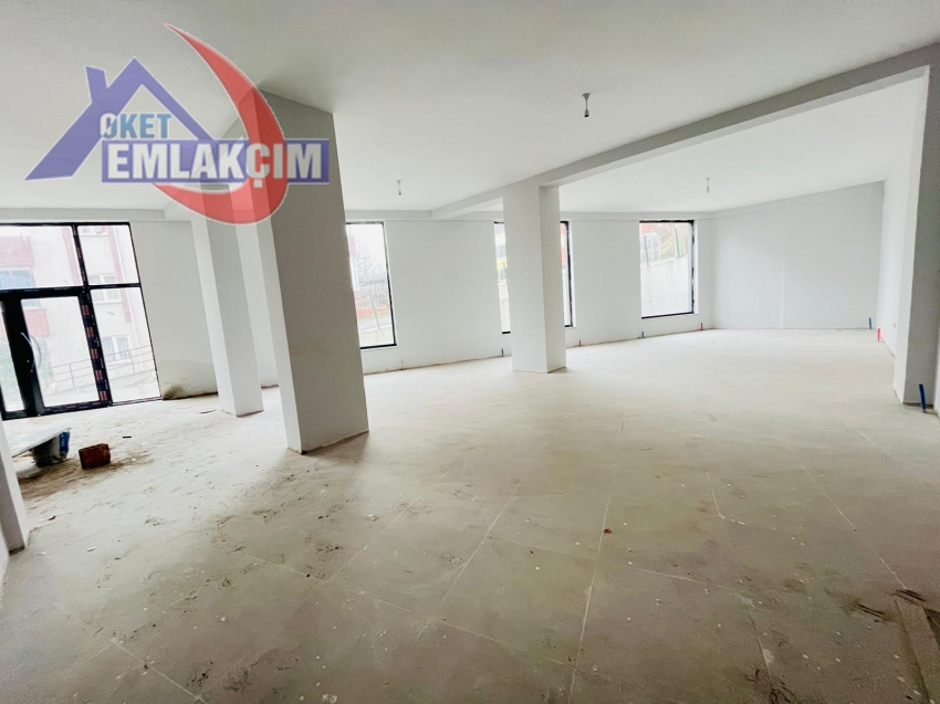 DAĞ EVLERİ MEVKİNDE KİRALIK 200M2 DEPO/DÜKKAN