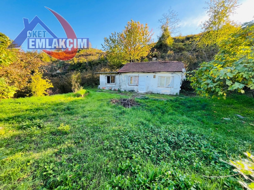 KANDİLLLİ AÇIK HAVA SOKAKTA SATILIK ARSA