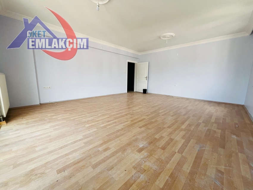SÜLEYMANLAR MAH GENİŞ 3+1 SATILIK DAİRE