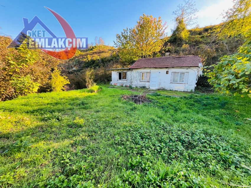 KANDİLLLİ AÇIK HAVA SOKAKTA SATILIK ARSA