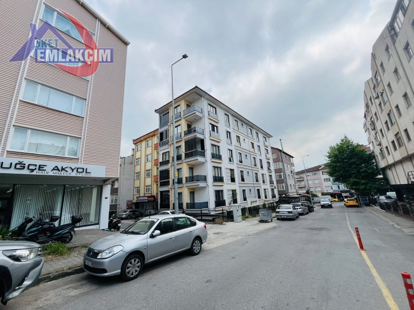 MERKEZİ KONUM EREYLİN AVM KARŞISI 2+1 KİRALIK DAİR
