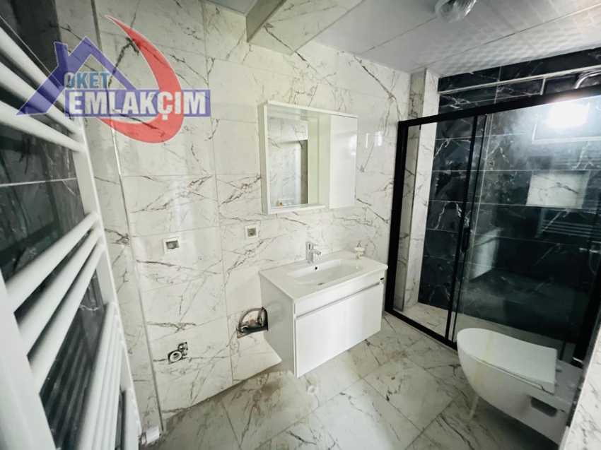 FAKÜLTE MEVKİNDE YATIRIMA UYGUN SATILIK 1+1 SIFIR