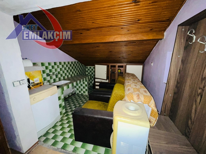 KAVAKLIK MAHALLESİNDE ANAYOLA 100M MESAFEDE SATILI