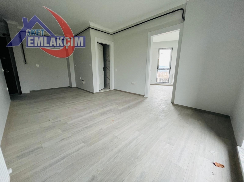 FAKÜLTE MEVKİNDE YATIRIMA UYGUN SATILIK 1+1 SIFIR