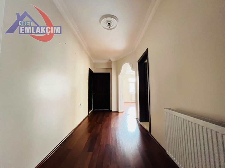 MERKEZİ KONUM EREYLİN AVM KARŞISI 2+1 KİRALIK DAİR