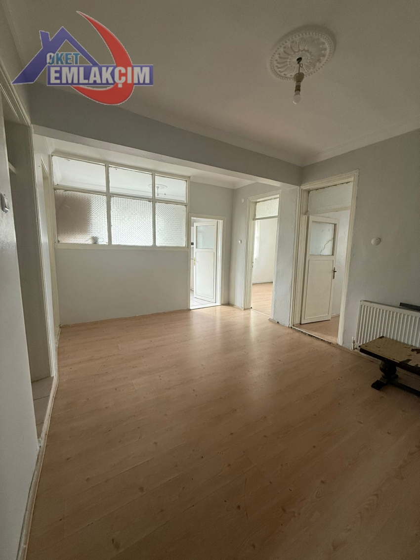 KIŞLA MEVKİNDE İŞÇİLER İÇİN UYGUN KİRALIK BİNA