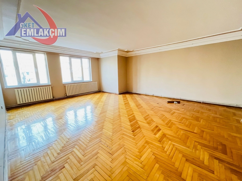 MÜFTÜ MAH ANA CADDE ÜZERİN 3+1 KİRALIK DAİRE 