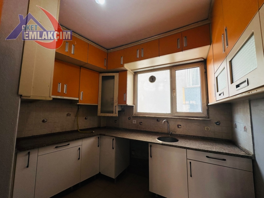 MÜFTÜ MAH CADDE ÜZERİNDE KİRALIK 3+1 DAİRE
