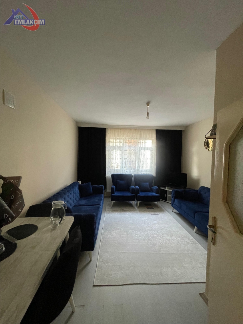 KAVAKLIK MAHALLESİNDE OKULLARA YAKIN 2+1 SATILIK D