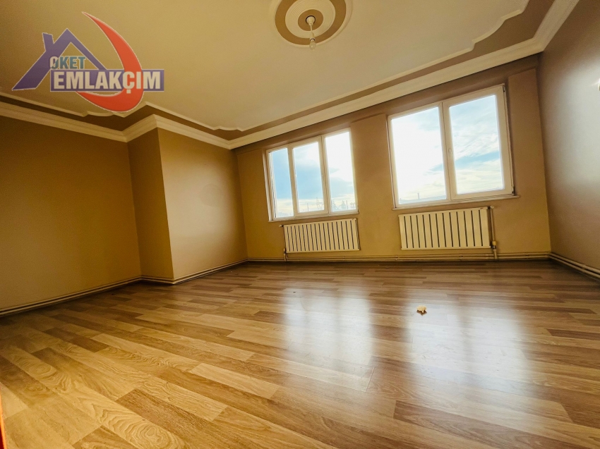 MÜFTÜ MAH ANA CADDE ÜZERİN 3+1 KİRALIK DAİRE 