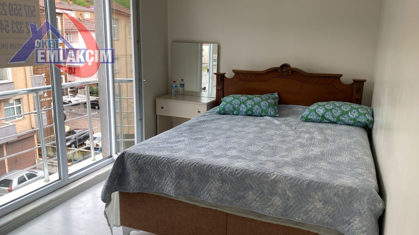 KONUMUYLA AVANTAJ SAĞLAYAN 1+1 EŞYALI KİRALIK DAİR