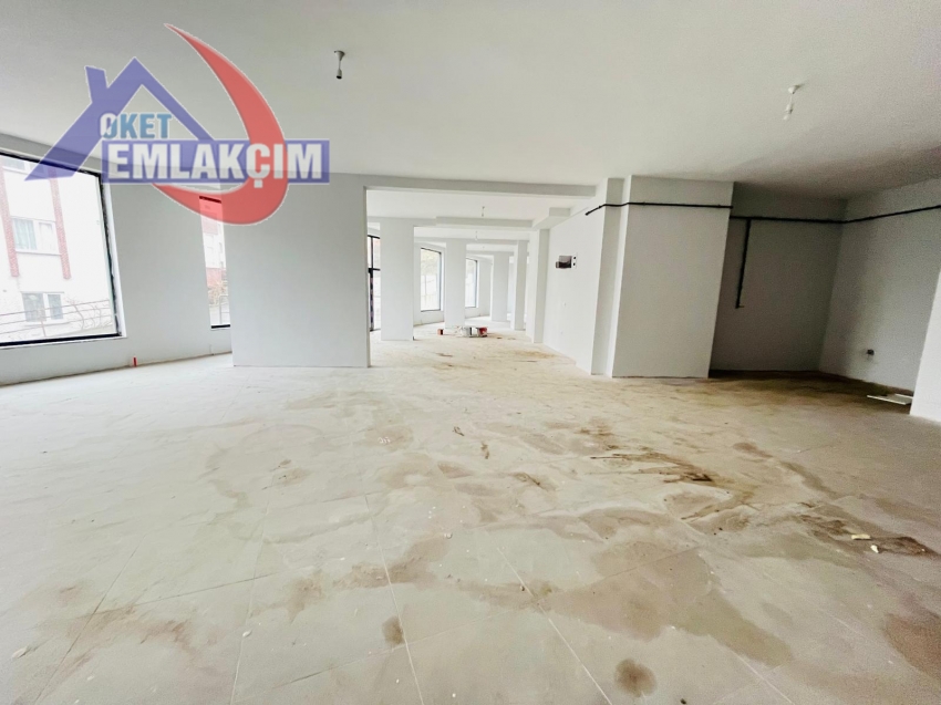 DAĞ EVLERİ MEVKİNDE KİRALIK 200M2 DEPO/DÜKKAN