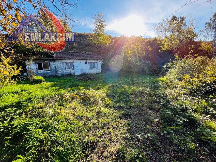 KANDİLLLİ AÇIK HAVA SOKAKTA SATILIK ARSA