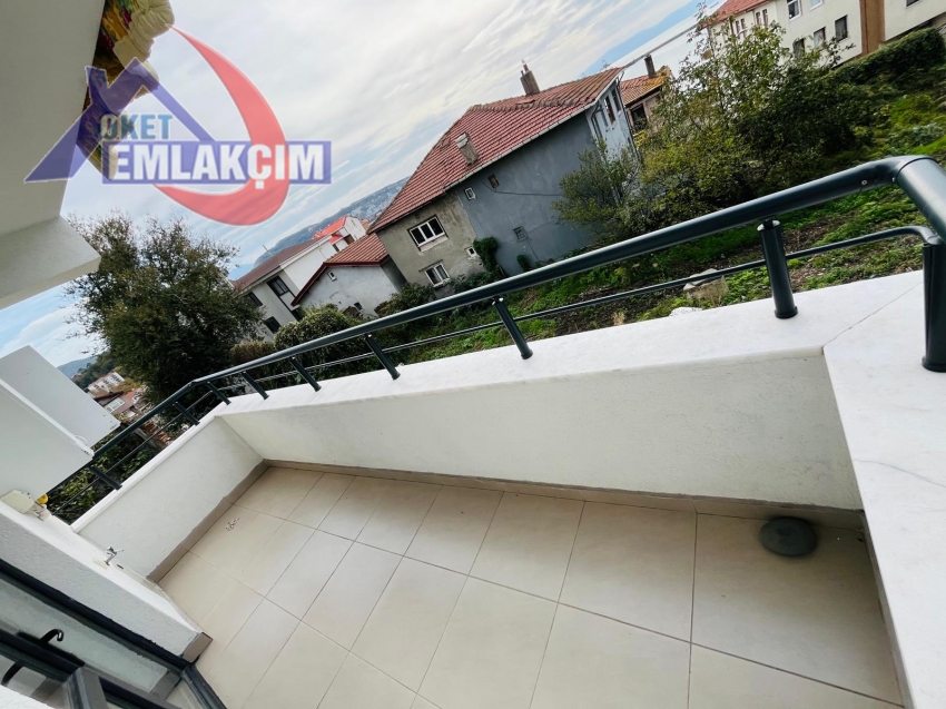 ORTA CAMİİ MEVKİNDE KİRALIK 1+1 DAİRE