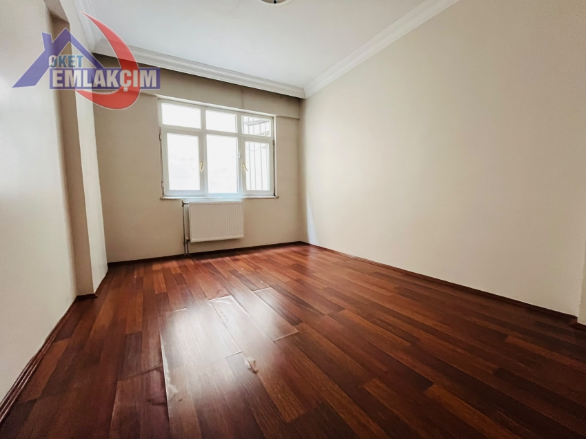 MERKEZİ KONUM EREYLİN AVM KARŞISI 2+1 KİRALIK DAİR