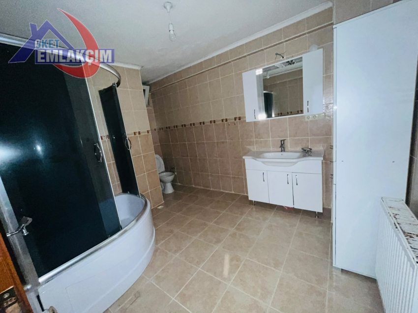MERKEZİ KONUM EREYLİN AVM KARŞISI 2+1 KİRALIK DAİR