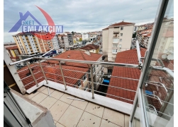 CADDE ÜSTÜ 3+1 KİRALIK LÜX DAİRE