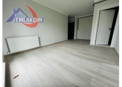 FAKÜLTE MEVKİNDE YATIRIMA UYGUN SATILIK 1+1 SIFIR