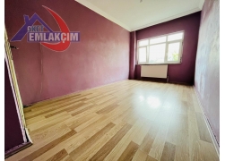 KAVAKLIK MAHALLESİNDE KİRALIK 2+1 DAİRE