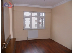 BAĞLIK MAHALLESİNDE CADDE ÜZERİ KİRALIK 2+1 DAİRE