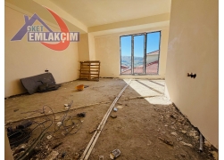 KEPEZ UYUYAN GÜZEL MEVKİNDE SATILIK SIFIR 1+1 DAİR