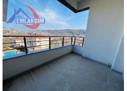 DİŞ HASTANESİ MEVKİİ’NDE SATILIK SIFIR 2+1 D