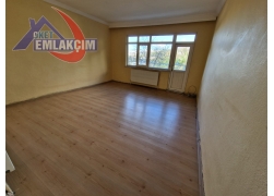 KAVAKLIK MAHALLESİNDE 1+1 KİRALIK DAİRE