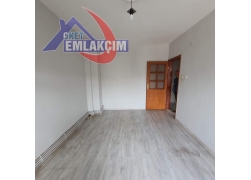 MÜFTÜ MAHALLESİNDE SATILIK 2+1 BAKIMLI DAİRE