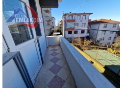 KIŞLA MEVKİNDE İŞÇİLER İÇİN UYGUN KİRALIK BİNA