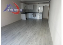 HATİP SOKAKDA OKULLARA YÜRÜME MESAFESİNDE 2+1 KİRA