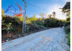 KANDİLLLİ AÇIK HAVA SOKAKTA SATILIK ARSA