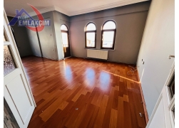 YALI CADDESİNDE DENİZ MANZARALI 3+1 UYGUN FİYATTA 