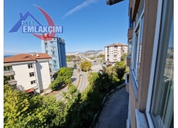 GÜLÜÇTE ANAYOLA YAKIN 3+1 EŞYALI KİRALIK DAİRE