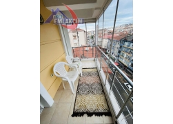 CADDE ÜSTÜ 3+1 KİRALIK LÜX DAİRE
