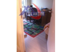 MEYDANBAŞINDA EŞYALI KİRALIK 2+1 DAİRE