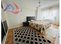 CADDE ÜSTÜ 3+1 KİRALIK LÜX DAİRE