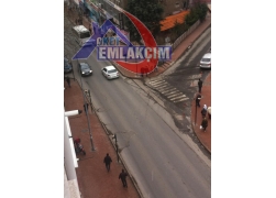 MEYDANBAŞINDA EŞYALI KİRALIK 2+1 DAİRE