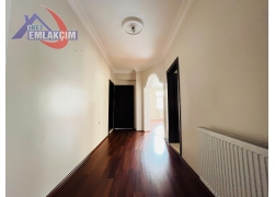MERKEZİ KONUM EREYLİN AVM KARŞISI 2+1 KİRALIK DAİR