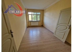 KAVAKLIK MAHALLESİNDE 1+1 KİRALIK DAİRE