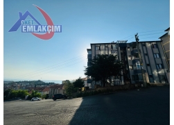 BAĞLIK’TA SİTE İÇERİSİNDE SATILIK 3+1 GENİŞ 