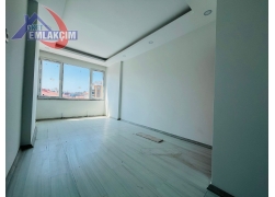 MERKEZİ KONUMDA İÇİ YENİLENMİŞ 3+1 SATILIK DAİRE