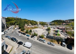 MERKEZİ KONUMDA İÇİ YENİLENMİŞ 3+1 SATILIK DAİRE