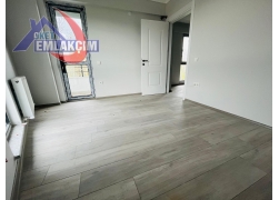 FAKÜLTE MEVKİNDE YATIRIMA UYGUN SATILIK 1+1 SIFIR