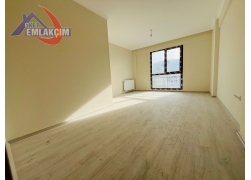 ANAYOLA YAKIN SIFIR BİNADA 2+1 KİRALIK DAİRE