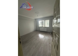 KIŞLA MEVKİNDE İŞÇİLER İÇİN UYGUN KİRALIK BİNA