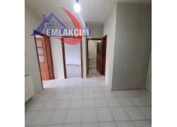 MÜFTÜ MAHALLESİNDE SATILIK 2+1 BAKIMLI DAİRE