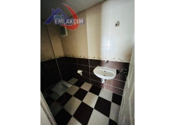 FAKÜLTE MEVKİNDE AİLEYE UYGUN 2+1 KİRALIK DAİRE