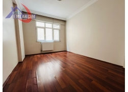 MERKEZİ KONUM EREYLİN AVM KARŞISI 2+1 KİRALIK DAİR