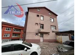 KAVAKLIK MAHALLESİNDE ANAYOLA 100M MESAFEDE SATILI